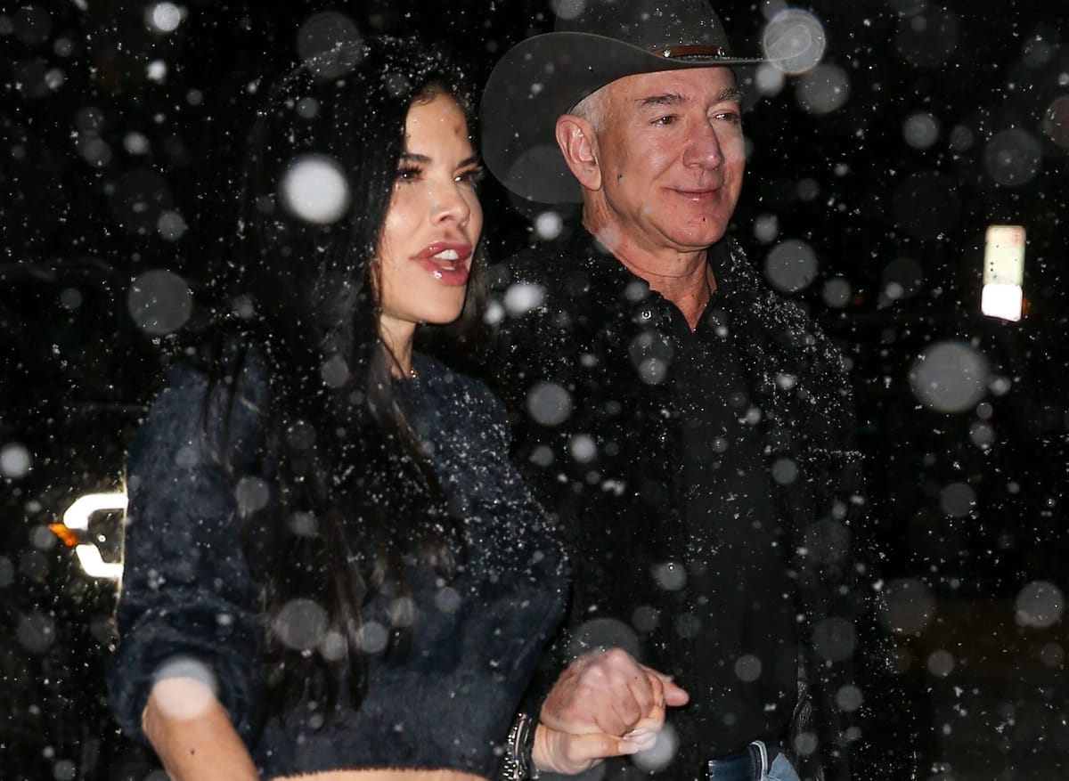 Jeff Bezos & Lauren Sánchez Are Getting Married on a Superyacht in Venice — Because of Course They Are